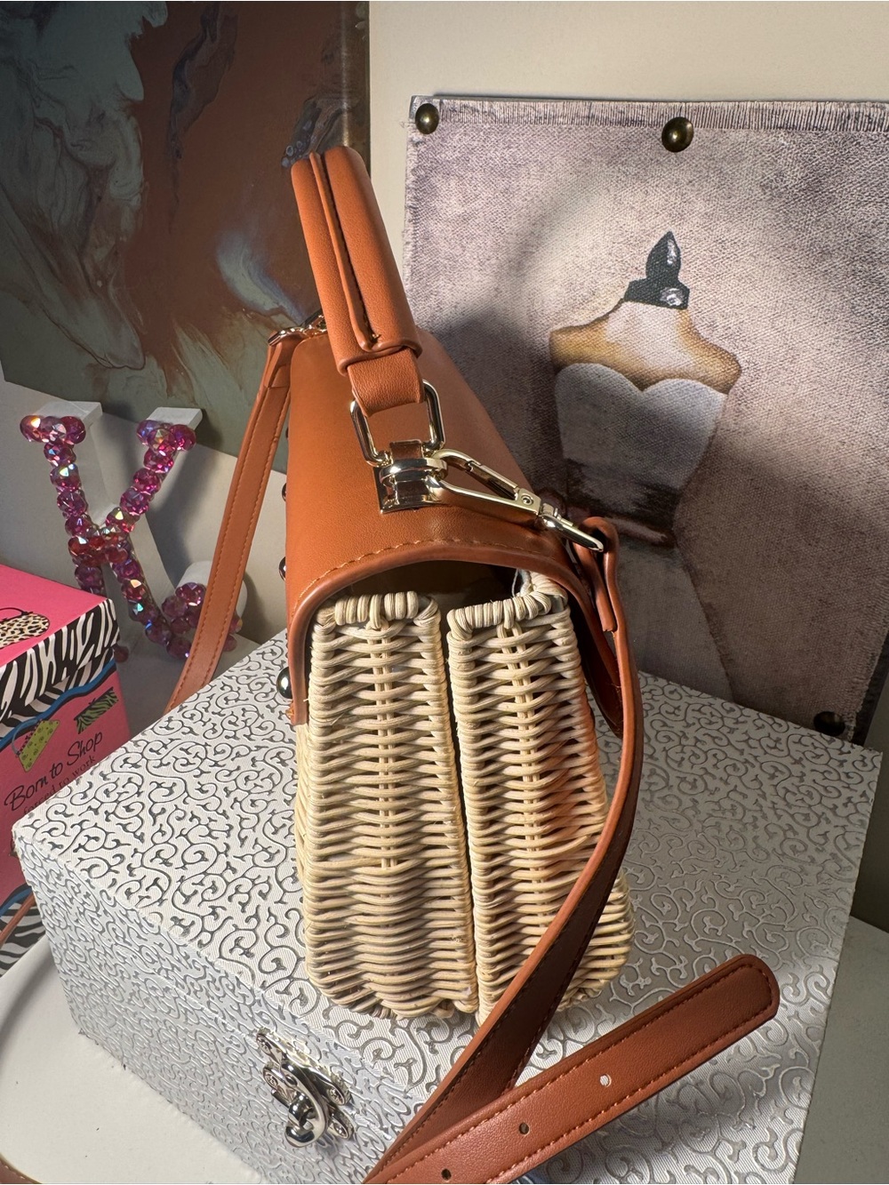 Tommy Bahama Stylish Woven Top-Handle Bag in Tan and Cream - Picture 4 of 11